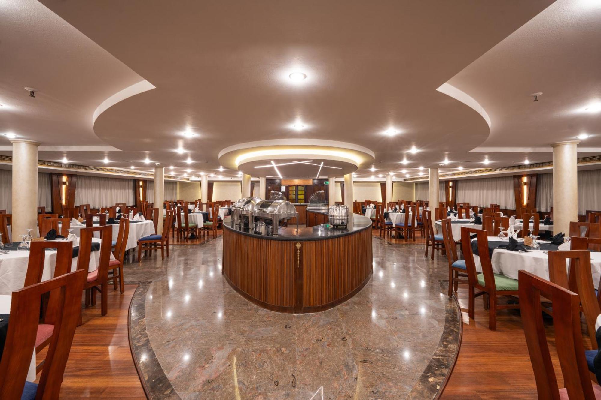 Magic I Nile Cruise Deluxe Boat The Scheduled Departure Is On Saturday For A 7-Day Nile Cruise Hotel Luxor Kültér fotó